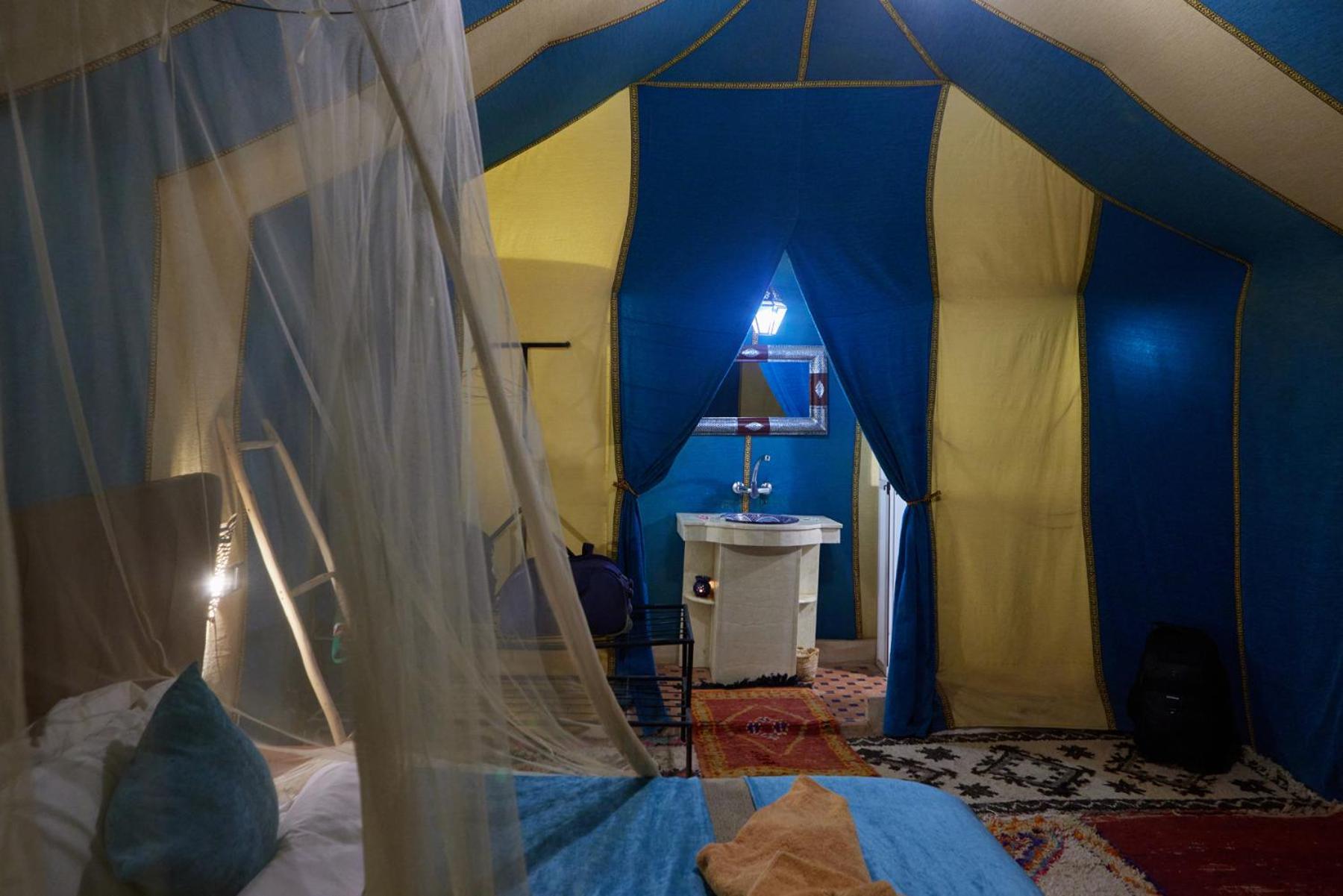 Desert Experience Glamping เมอร์ซูกา ภายนอก รูปภาพ