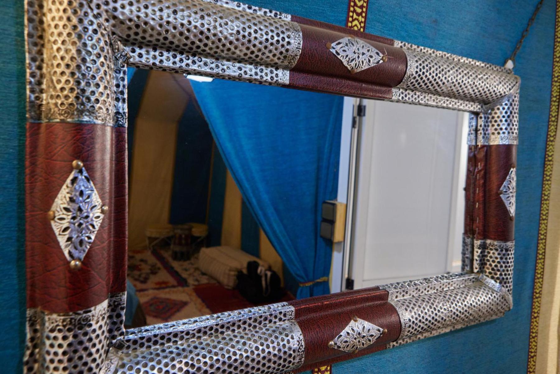 Desert Experience Glamping เมอร์ซูกา ภายนอก รูปภาพ